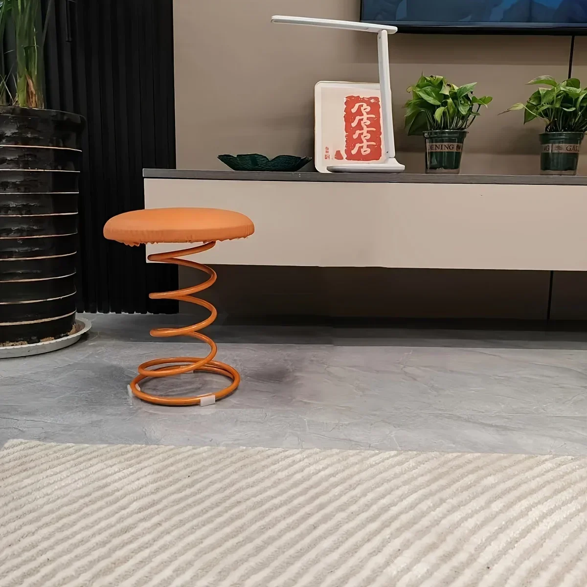 1pc Iron Home Spring Chair, Personality Light Luxury Creative Bar Stool, Fashion Spring Shape Stool For Restaurant Home Bar