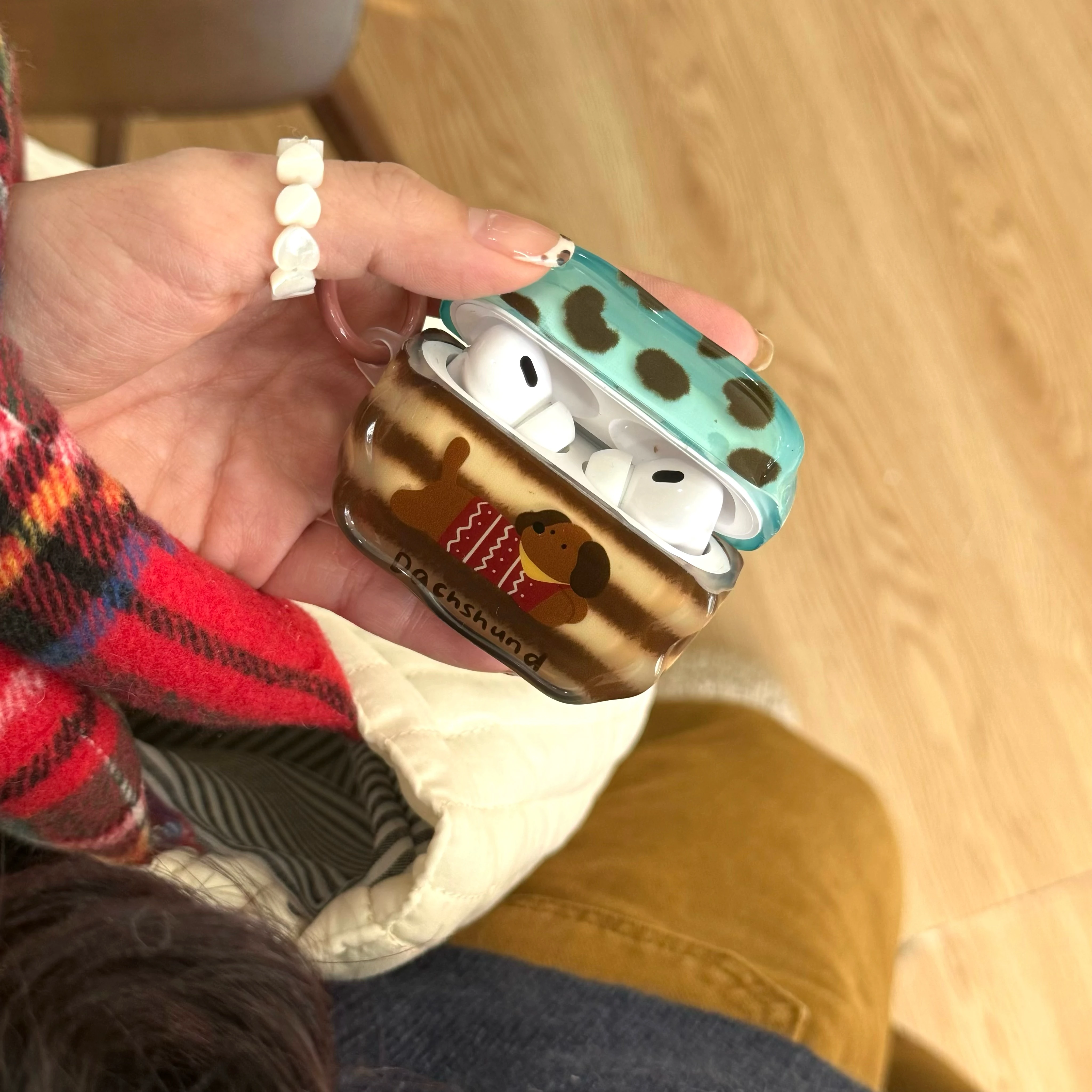 

Warm Neutrals Wiener dog Leopard print mix Earphones Case For Airpods1/2/3/4/Pro/Pro2/Pro3 With Pendant Cover