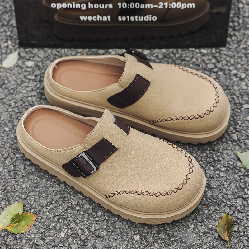 

Мужские сабо-мюли из замши в ретро-стиле с регулируемой пряжкой и удобной поддержкой свода стопы, домашняя обувь