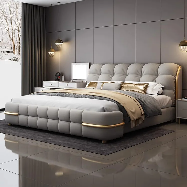 Deluxe master bedroom bed, modern minimalist leather cream bed