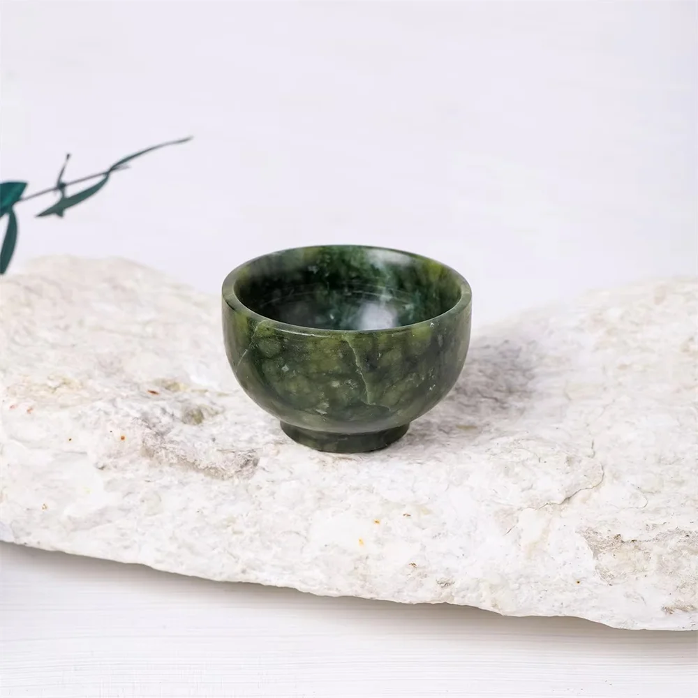 Natural crystal Xiuyan jade teacup South jade jade shot glass Kung fu teacup tea set handicrafts desktop decoration