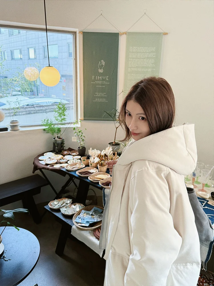 

Muguet De Mai Sakura Hollow Weave 90 Goose down Padded Hooded Jaet Thiened Mid-Length Women's Winter Warm Coat