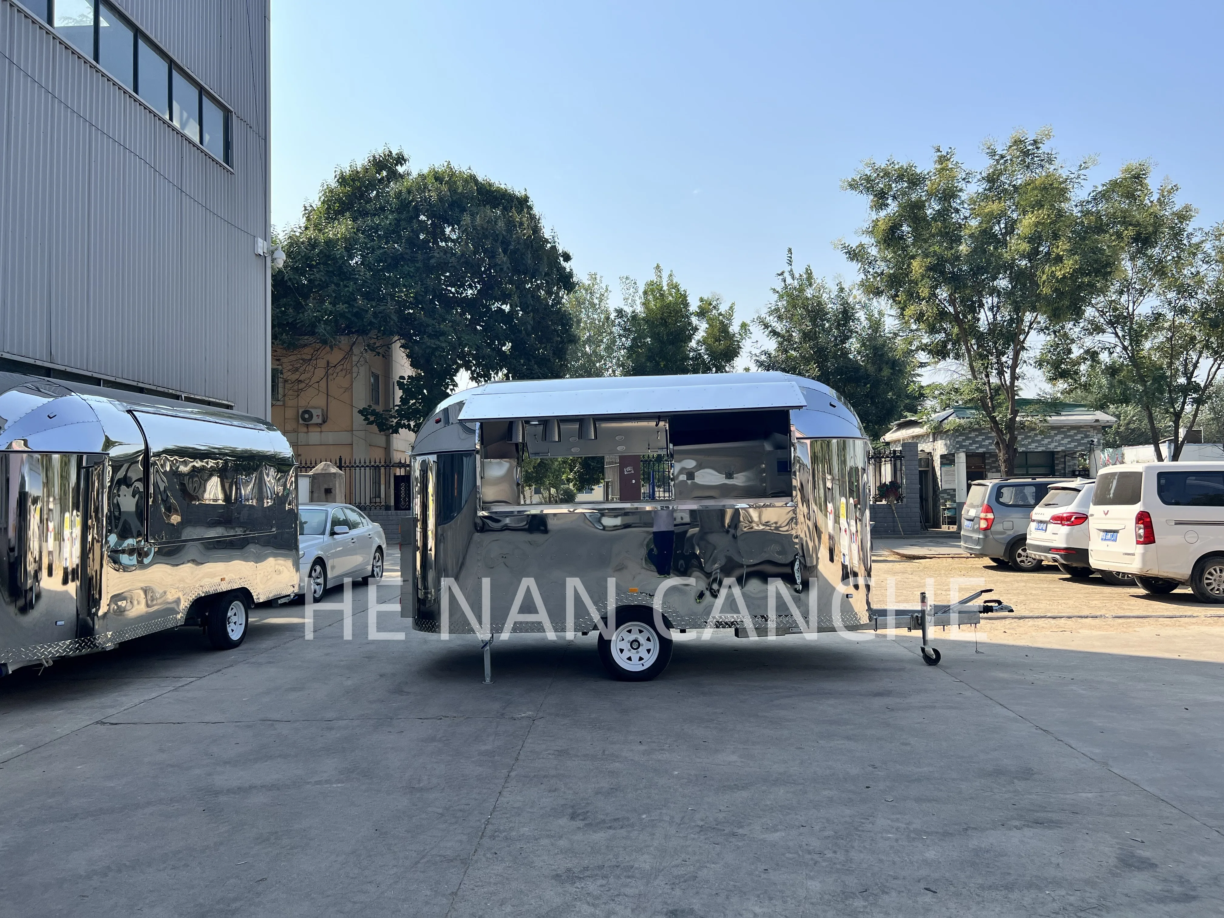 CE certified food trailer us standard mobile restaurant food catering truck