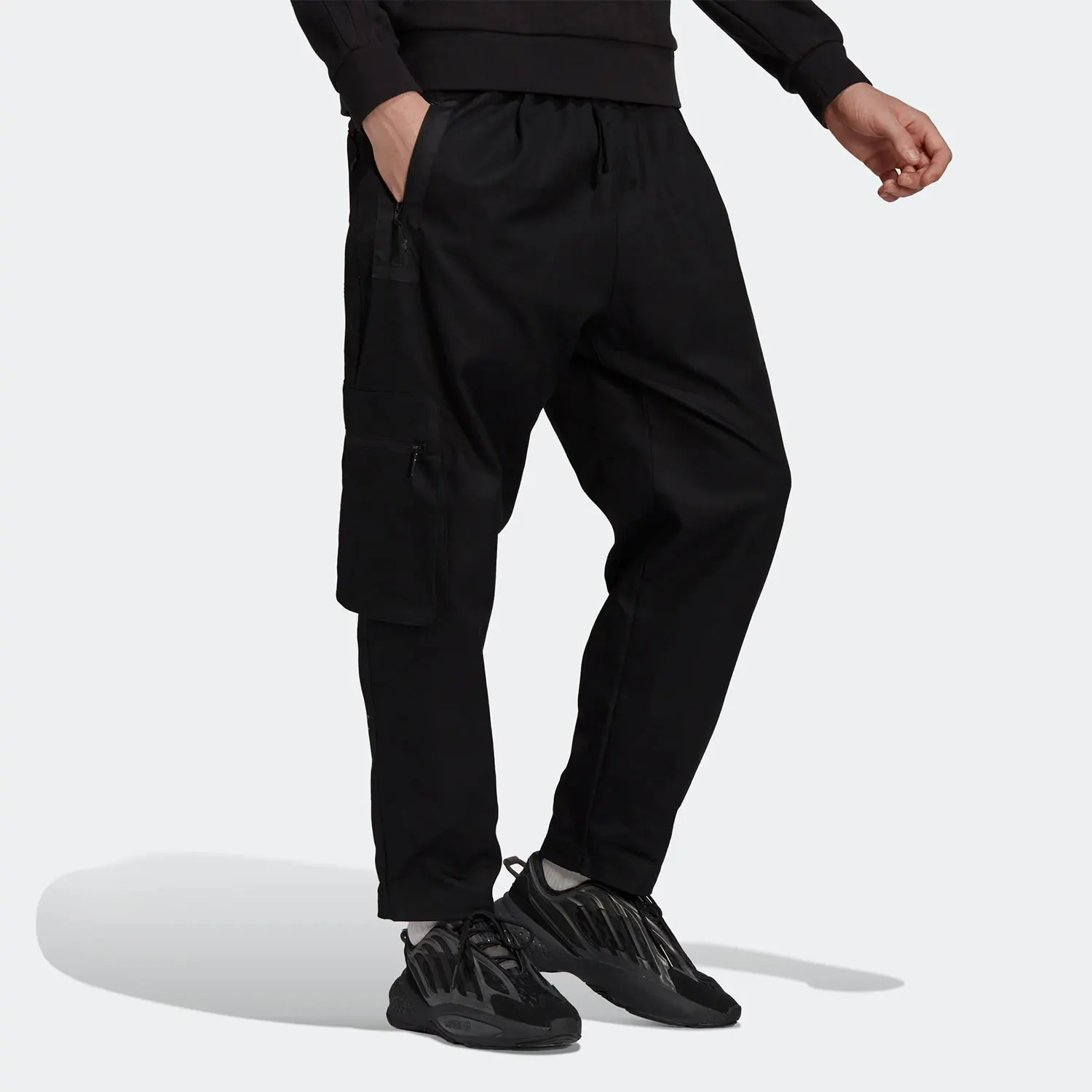 

Adidas genuine clover season new men's workwear pants HC9861