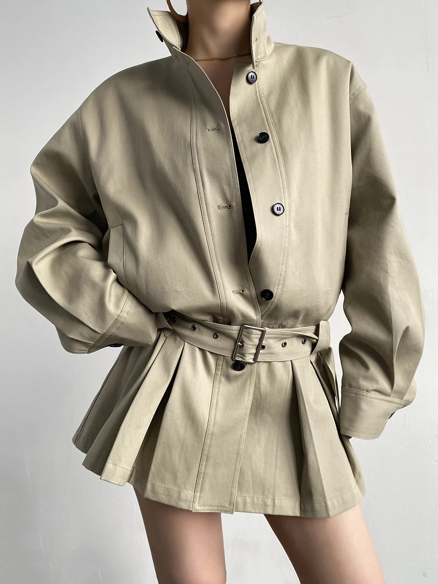 

AcupStudio Jiang Right Upper Single Button Design Sense Pleated Hemline Fce Lined mid Length Jaet Parka Coat