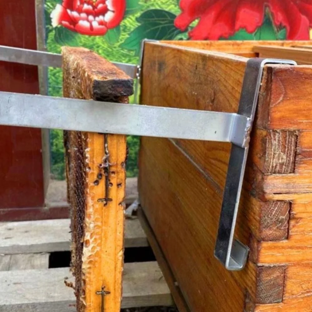 

2pcs Stainless Steel Beehive Frame Holder Adjustable Multifunctional Bee Hive Frame Grip Stable Rustproof Bee Hive Frame Gripper