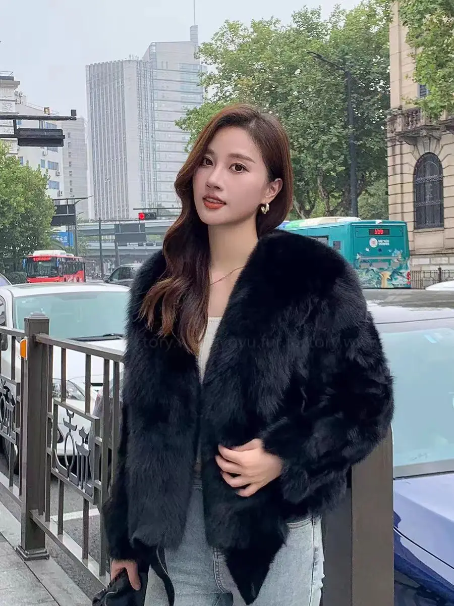 2024 autumn and winter new full leather fox fur coat women\'s short full leather placket V-neck thickened real fur coat