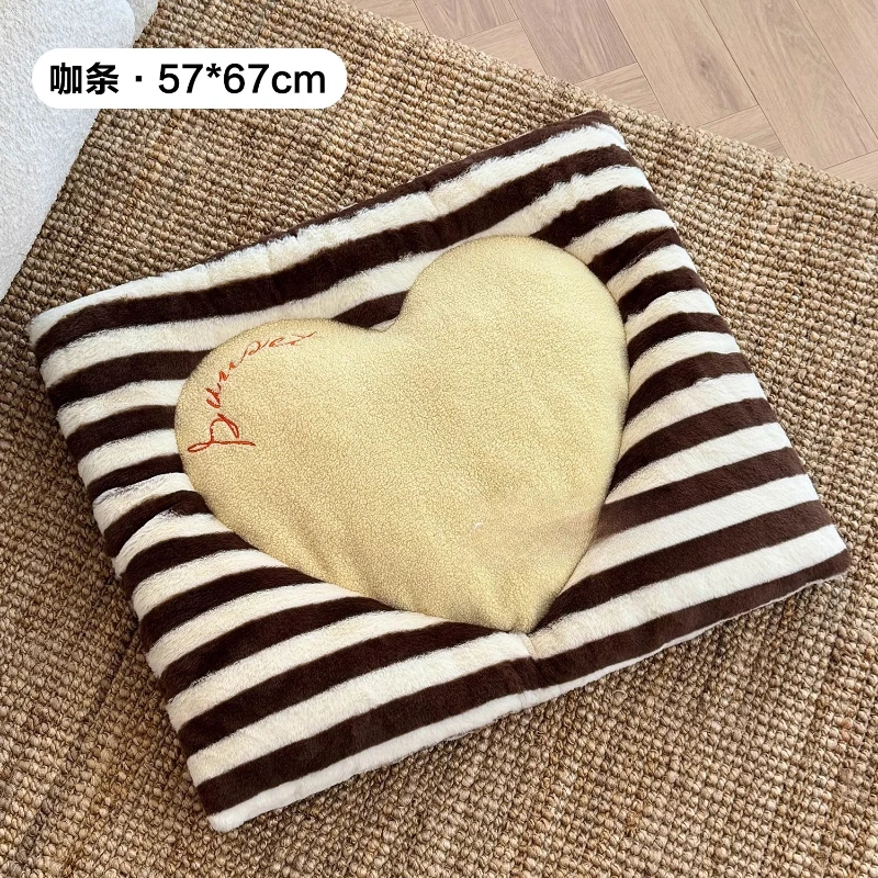 Ins Heart Shaped Pet Mattress All Season Cat/Dog Cushion Moisture Resistant Sleeping Mat Plush Kennel Nest High Beauty Cat's Bed