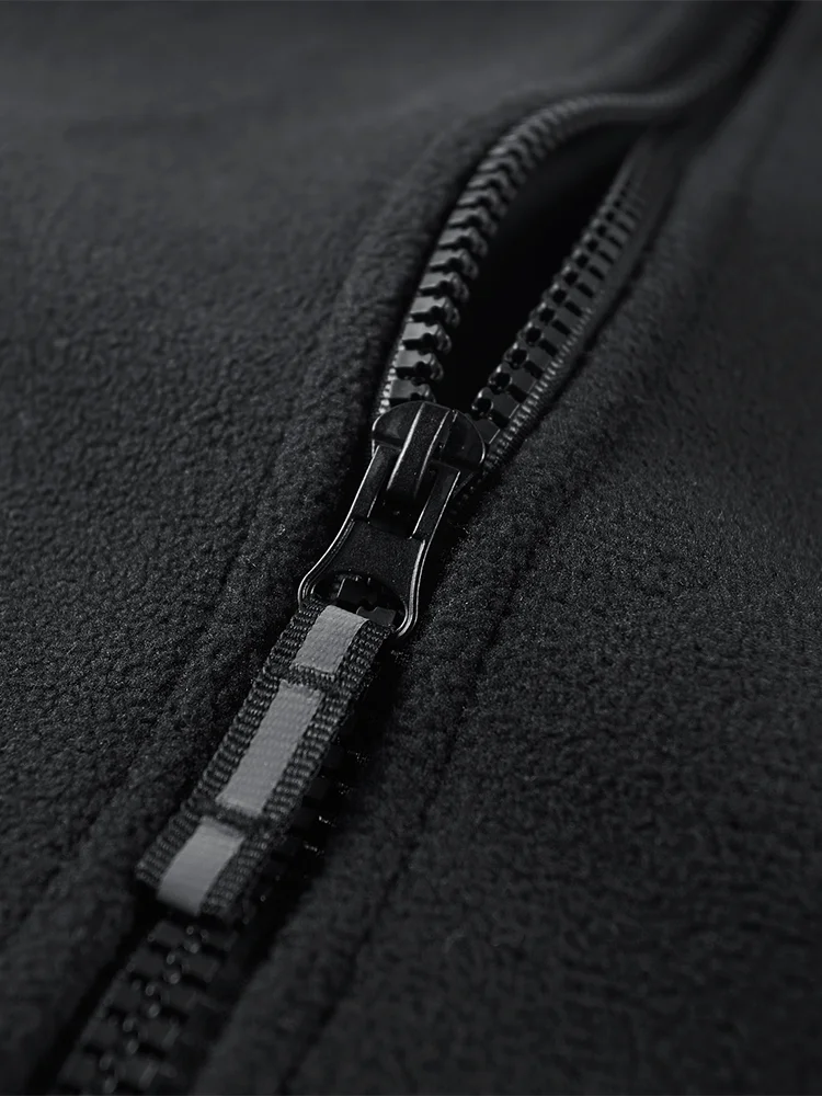 سحاب من الصوف الأسود - سترة بغطاء للرأس مع علم نرويجي وتطريز "نرويج الخارجية".