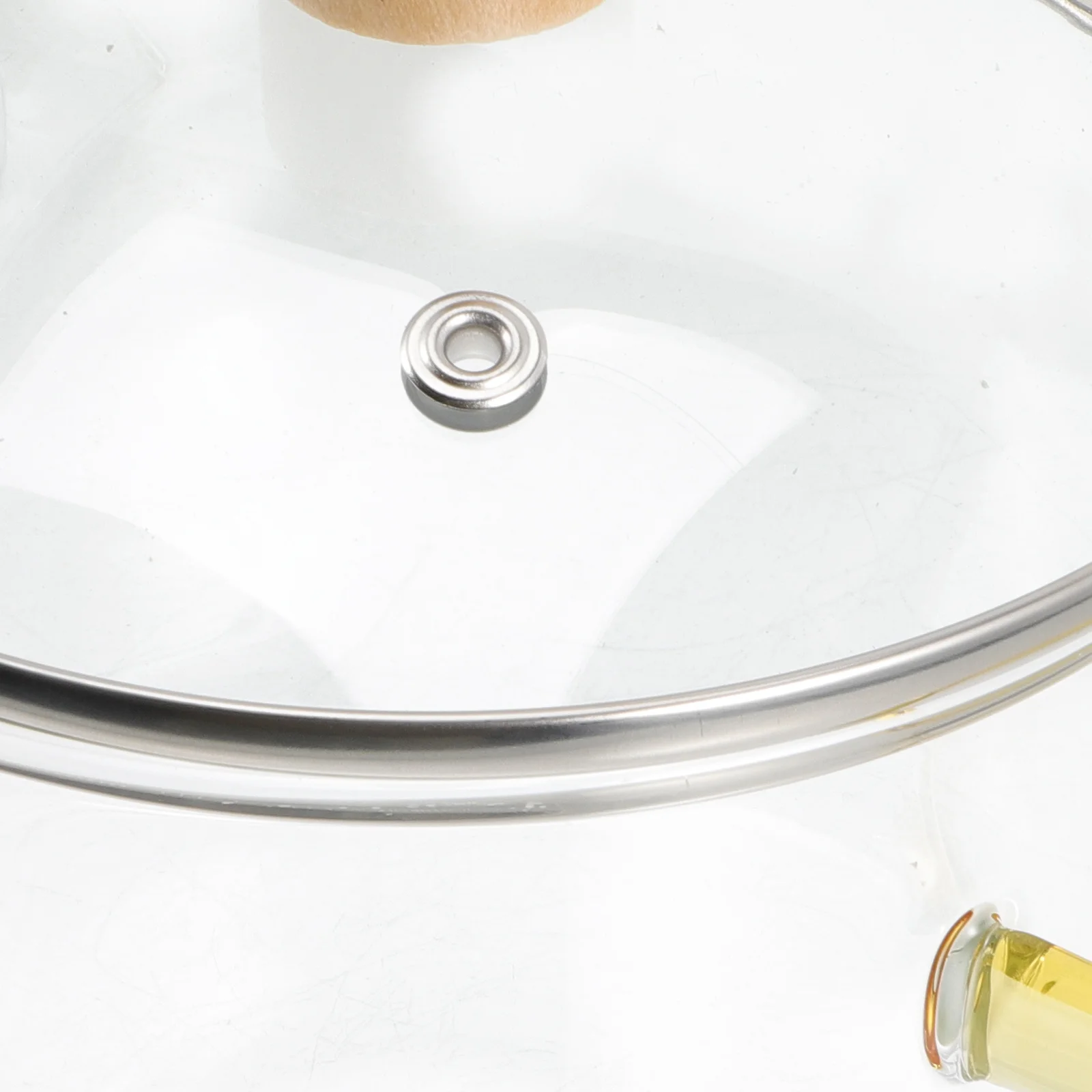 

Glass Cooking Pot with Lid Heatproof Wood Handle Non Deformable Safe Design for Home Restaurant Use in Stewing Boiling