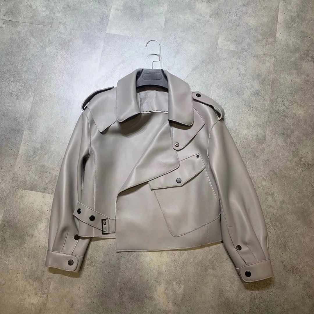 Giacca in pelle di pecora di alta qualità da donna cappotti corti in vera pelle moda collo rovesciato allentato giacche da moto femminili di lusso