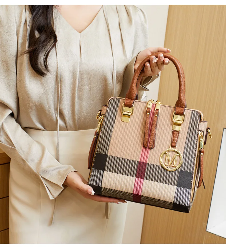 

Minimalist Checkered Bucket Bag 2025, Textured Canvas Crossbody Purse, Chic Luxury​ Convertible Shoulder Bag for Everyday