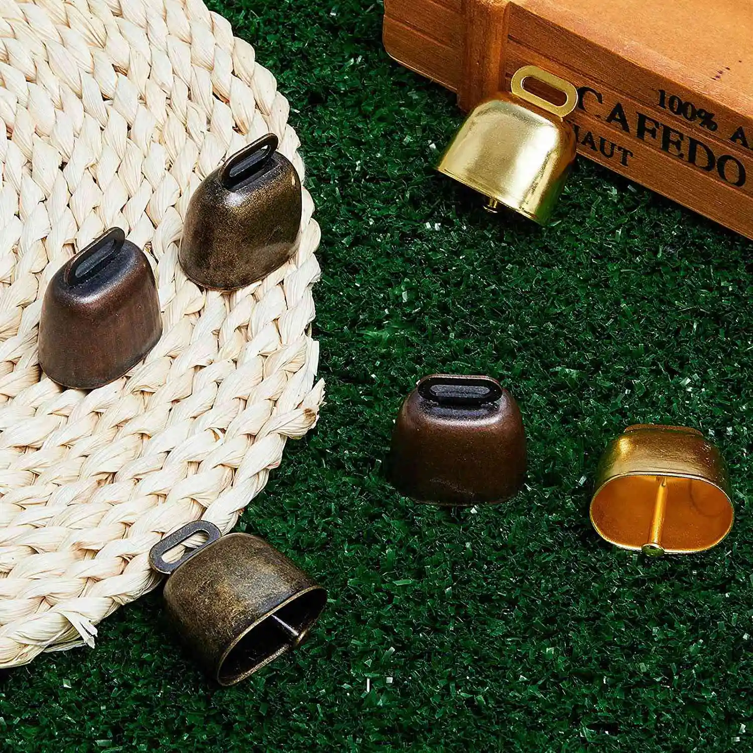 【STOCK】6 Pieces Cow Horse Sheep Grazing Small Brass Bells Cowbell Retro Bell for Grazing Copper(Green Bronze, Red Bronze, Gold)