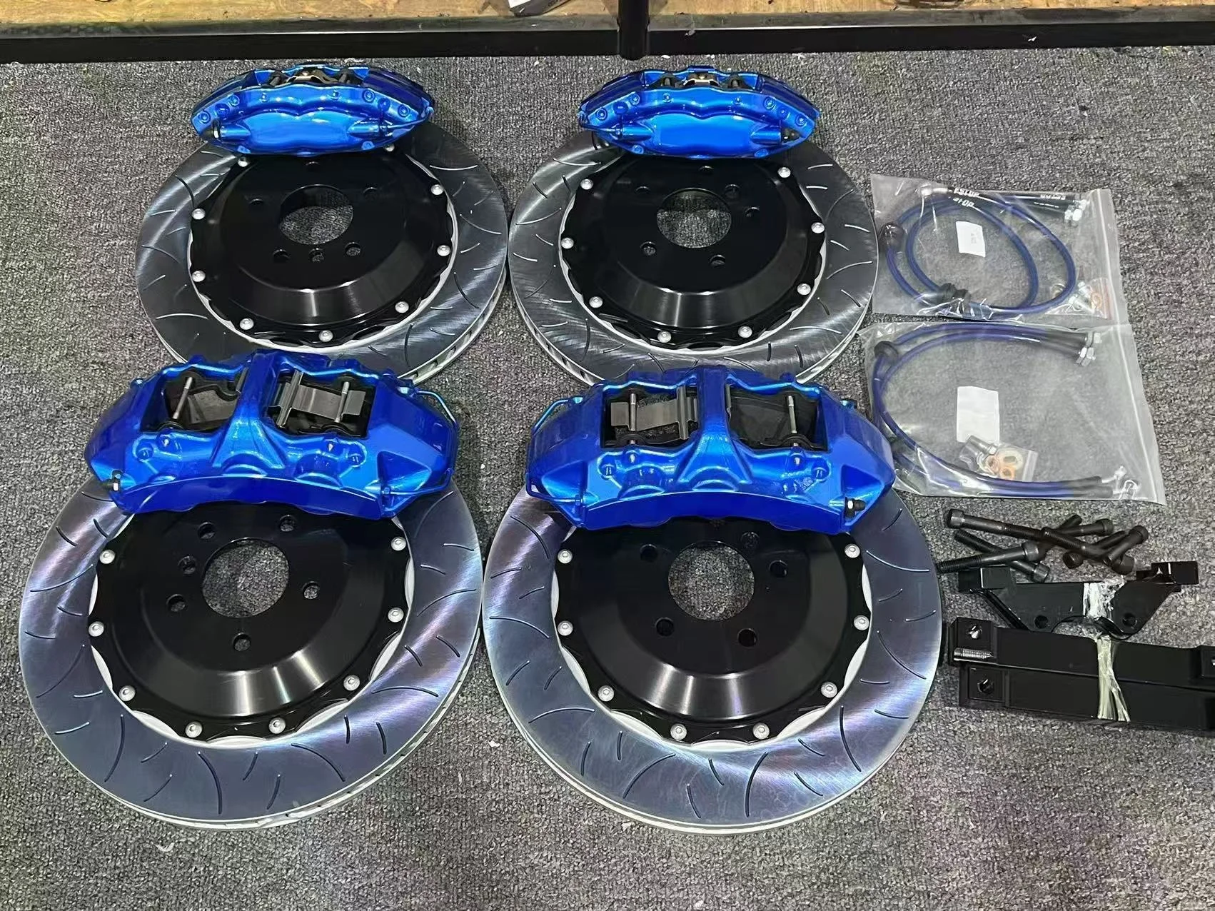 Big Brake Kit For Mercedes Benz W140 SEL 500 19inch Offer 4/6/8/10-Piston Versions Based On Vehicle Data