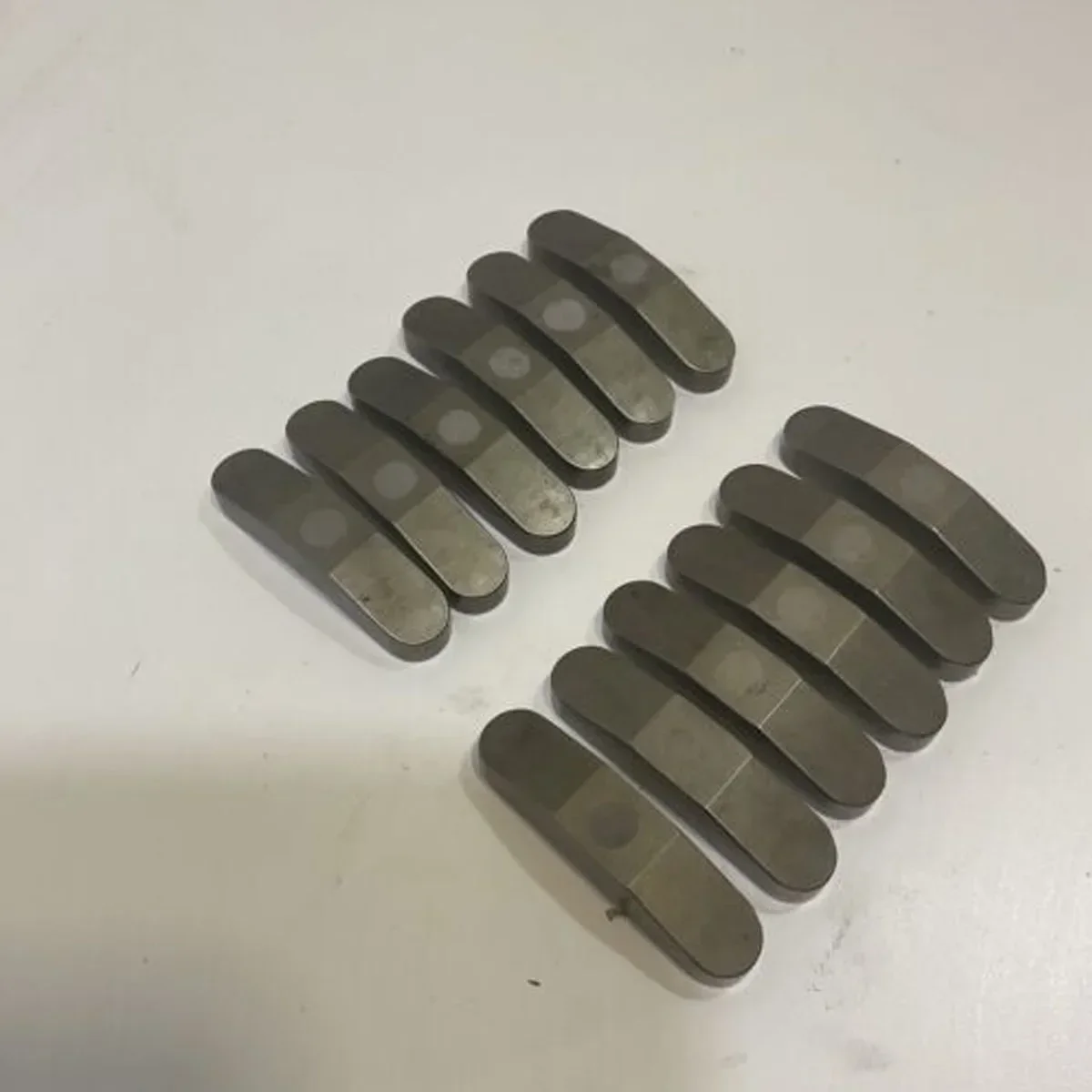 

Подходит для Cummins ISX 12, комплект из 12 клапанов с перекрестным штоком, 4999685 OEM