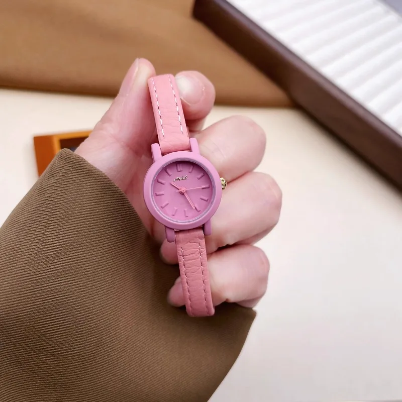 Watch female niche design students simple temperament small exquisite color