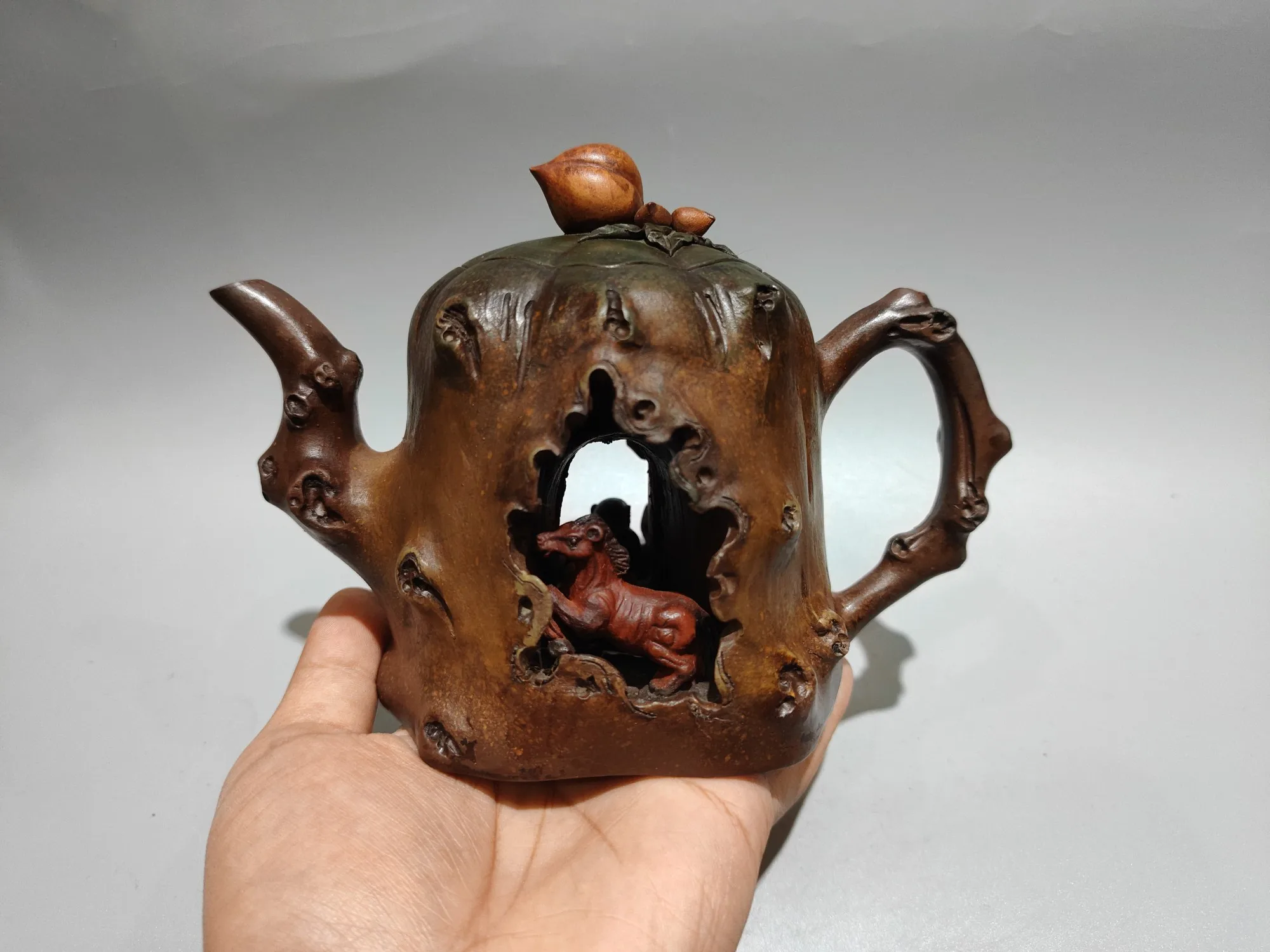 Yixing Purple Clay Teapot root grain hollowed-out Horse statue pot Longevity Peaches Cover Kettle Teapot  Amass wealth Ornaments