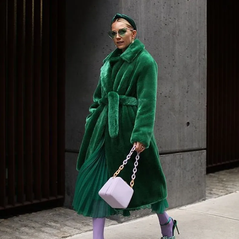 2025 Winter Luxury Faux Mink Fur Coat Women  Long Outerwear Jacket Crystal Hooks Street Style Warm Overcoat