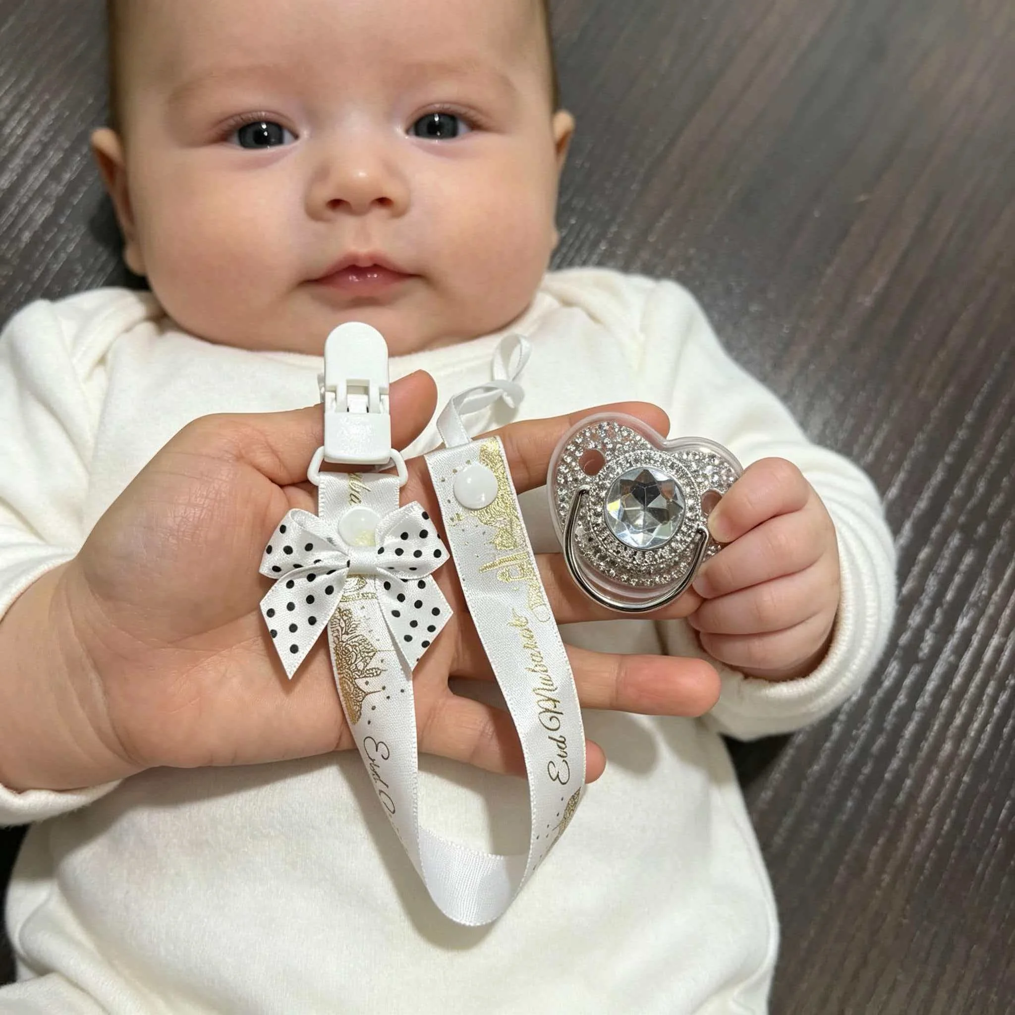 

Soft Silicone Baby Pacifier Lifelike Nipple with Dust Cover & Stylish Chain Clip Comfortable Soother 0-18M