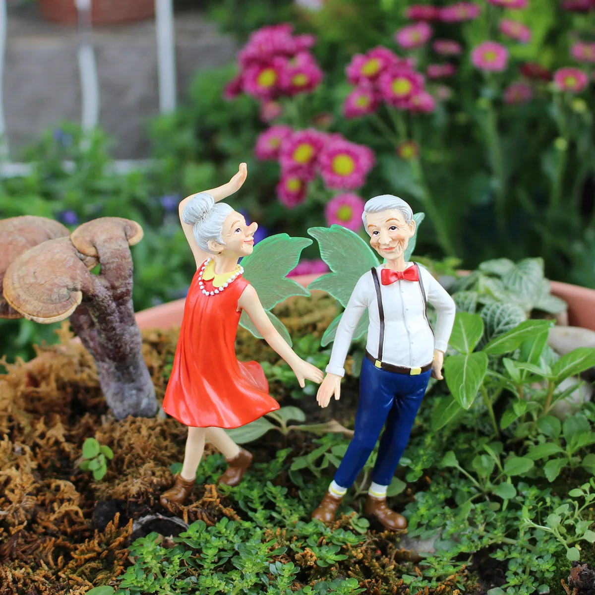 ‌Glow-in-the-Dark Fairy Elder - Resin Garden Decor, Romantic Nighttime Accent