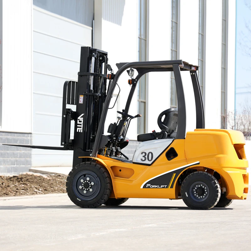 VOTE Carrello elevatore fuoristrada Carrelli elettrici a quattro ruote per tutti i terreni Attrezzatura per la movimentazione di camion da 3 tonnellate Carrello elevatore diesel applicabile