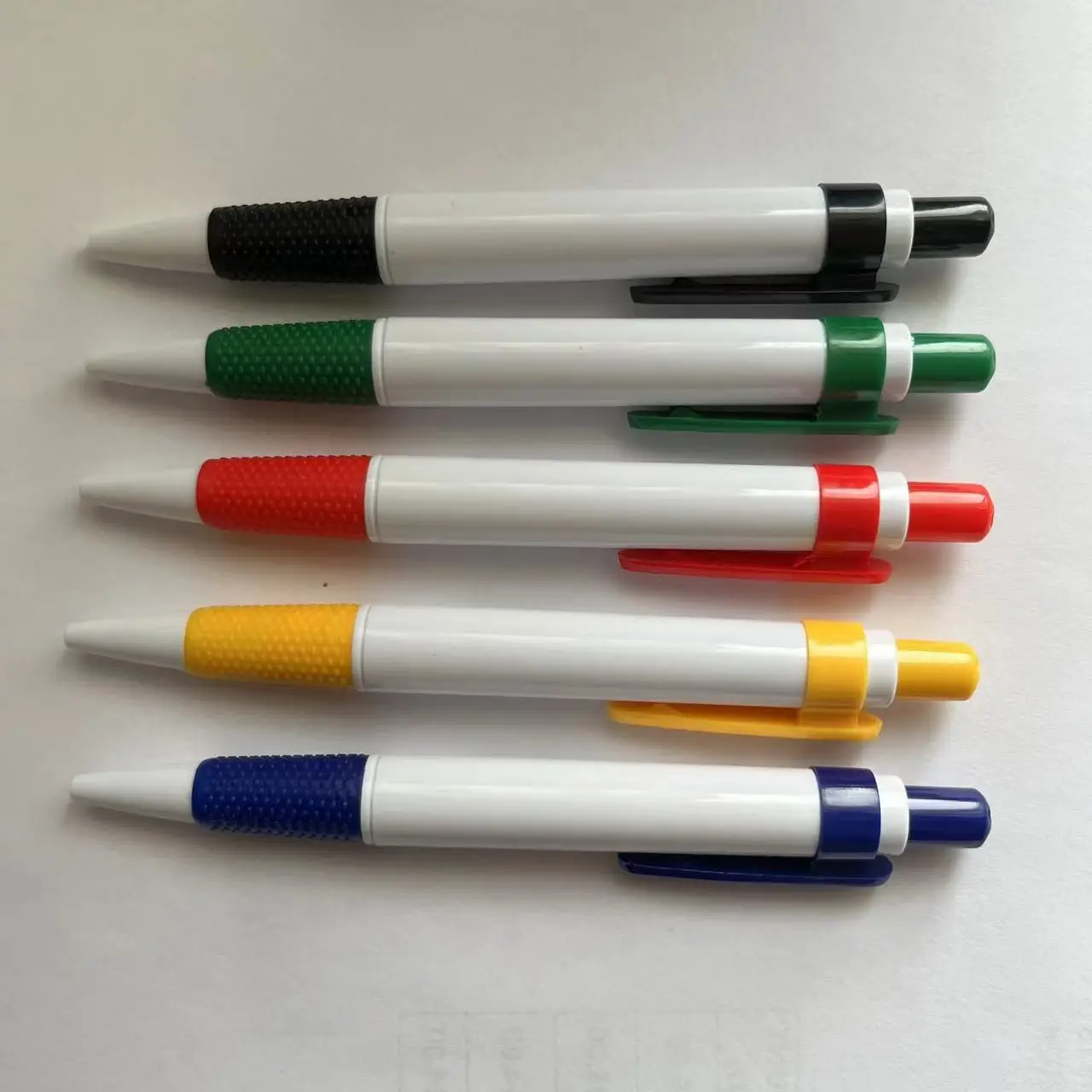 low price white fat ballpoint pen with custom logo cheap pen simple pen cheap plastic ballpoint pen print custom company logo