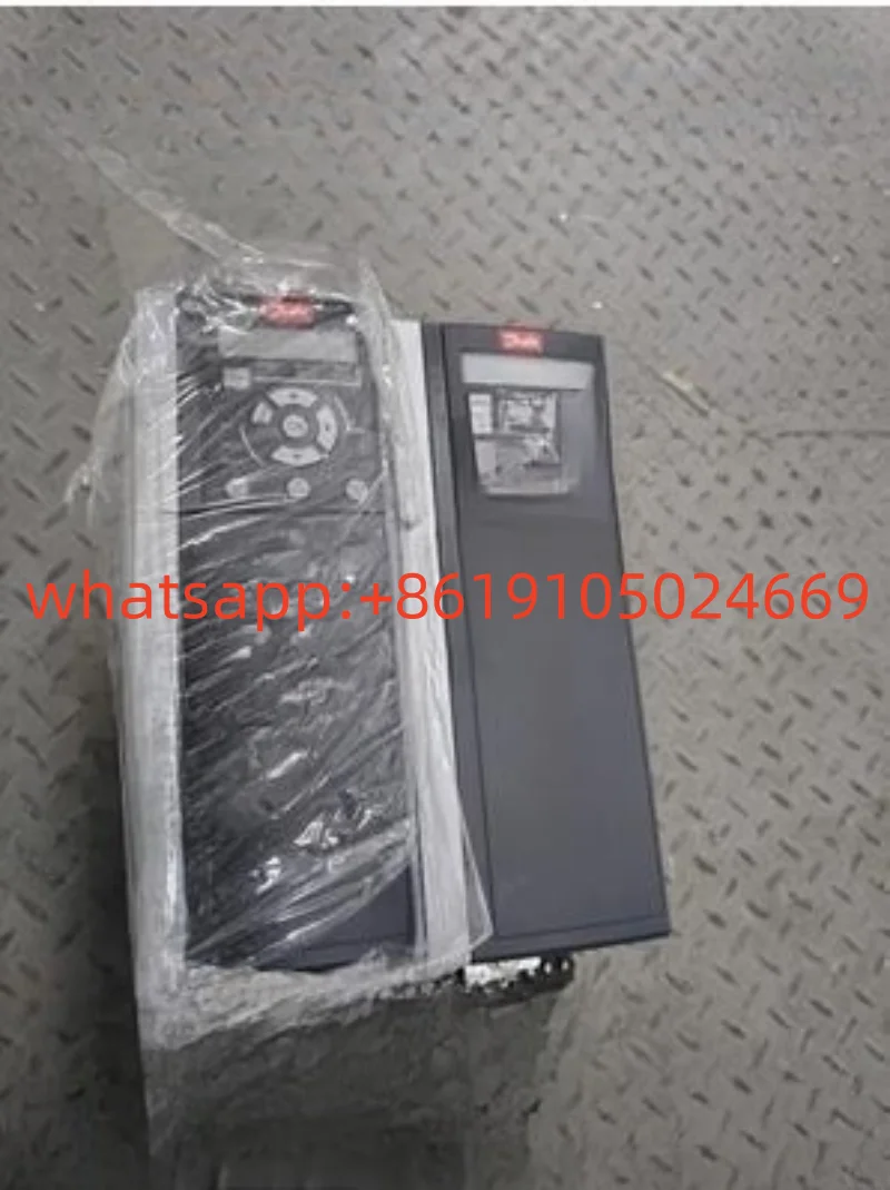 

New Original Inverter FC-360H3K0T4E20H2BXCDXXSXXXXALBX FC-360H4K0T4E20H2BXCDXXSXXXXALBX