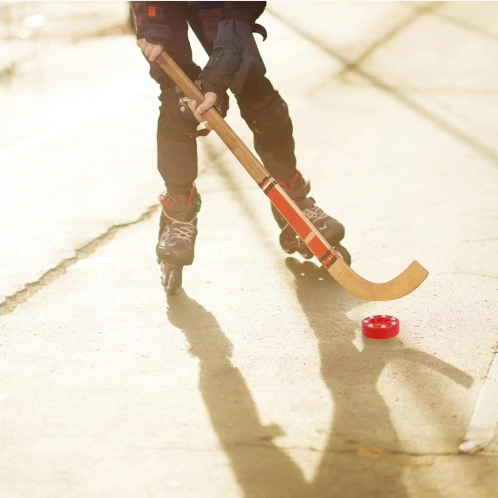 

Plastic Ice Hockey Puck Strong Resilience Dense Texture Ideal for Youth Competition Skill Development Roller Hockey Stick