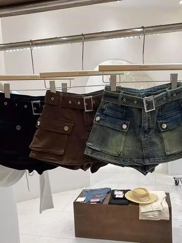 

Retro American Large Pocket Design Belted Skirt Pants Denim Skirt Trendy High Waist Wide Leg Jeans Short Pants Button Closure