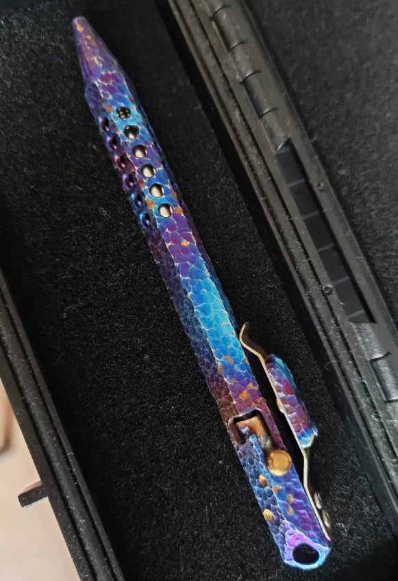 Used EDC Titanium alloy dragon scale pattern pen tactical pen fitget decompression toy