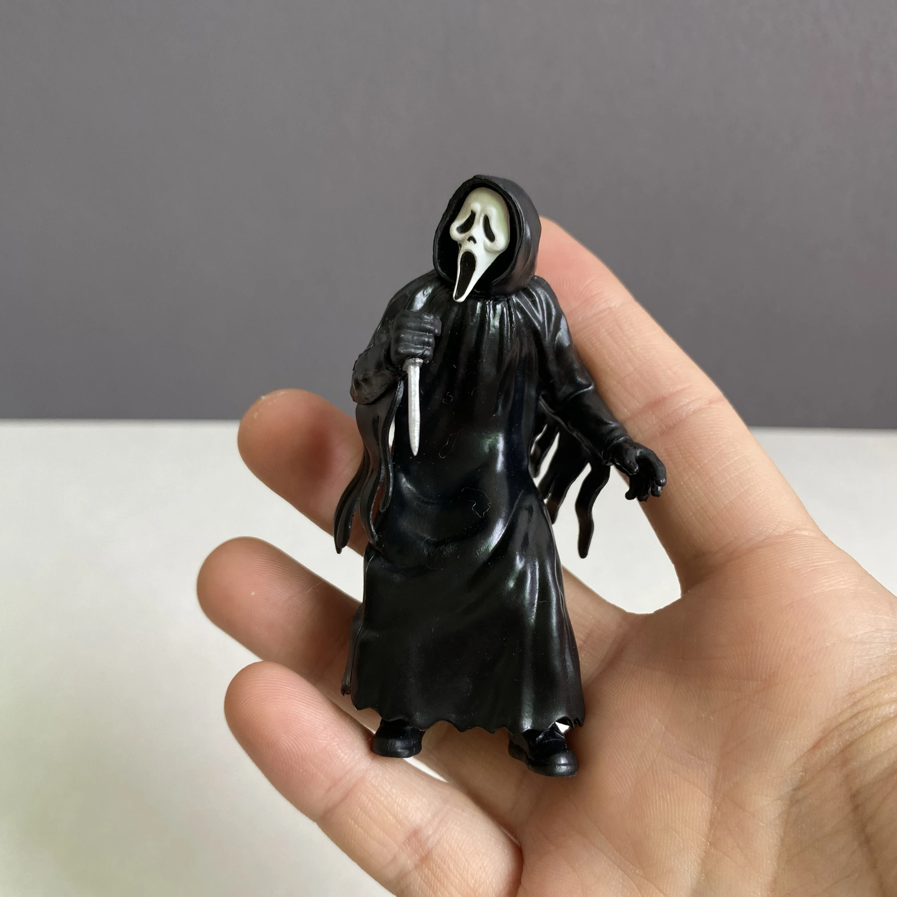 Japonês genuíno gacha escala modelo único e não convencional máscara assassina estatueta brinquedo modelo figura de ação brinquedos