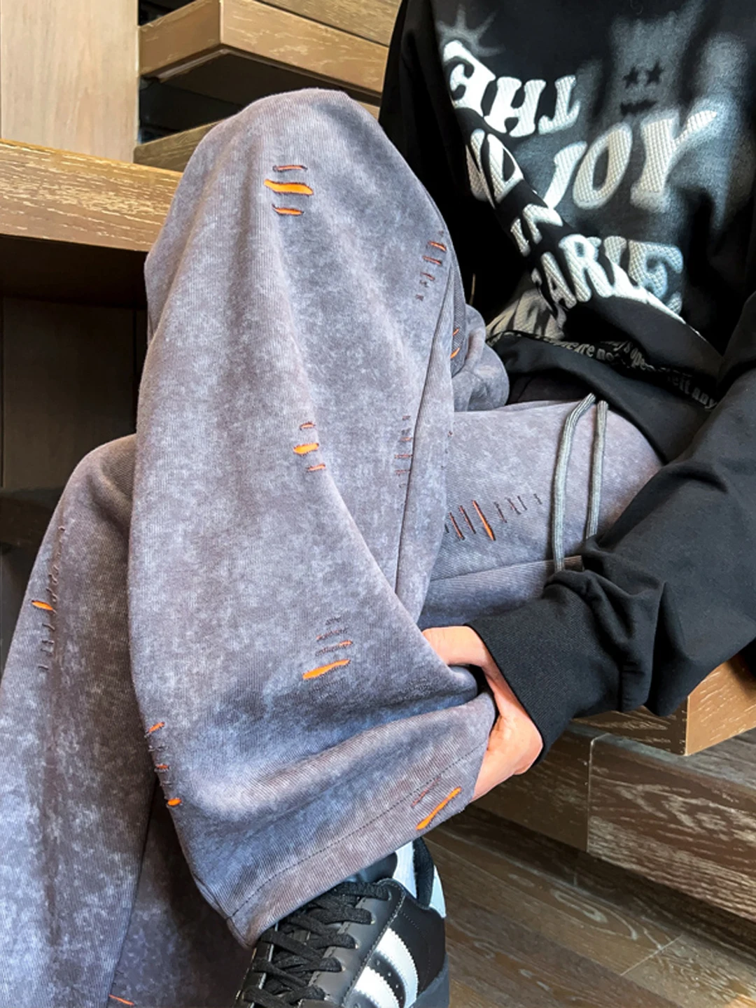 

Мужские широкие брюки с эффектом потертости и цветными вставками, повседневные, осенние, модные, брендовые, свободного прямого кроя, из плотной ткани