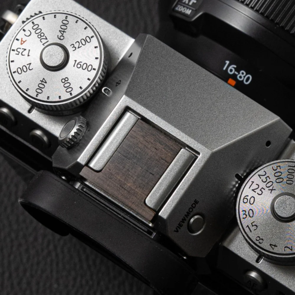 

Desert Ironwood Walnut Wood Camera Hot Shoe Cover for Fujifilm XM5 XT5 X100V XH2 XS20 XE4 Xhalf XPro2 XPro3 X100VI XT30 XT50