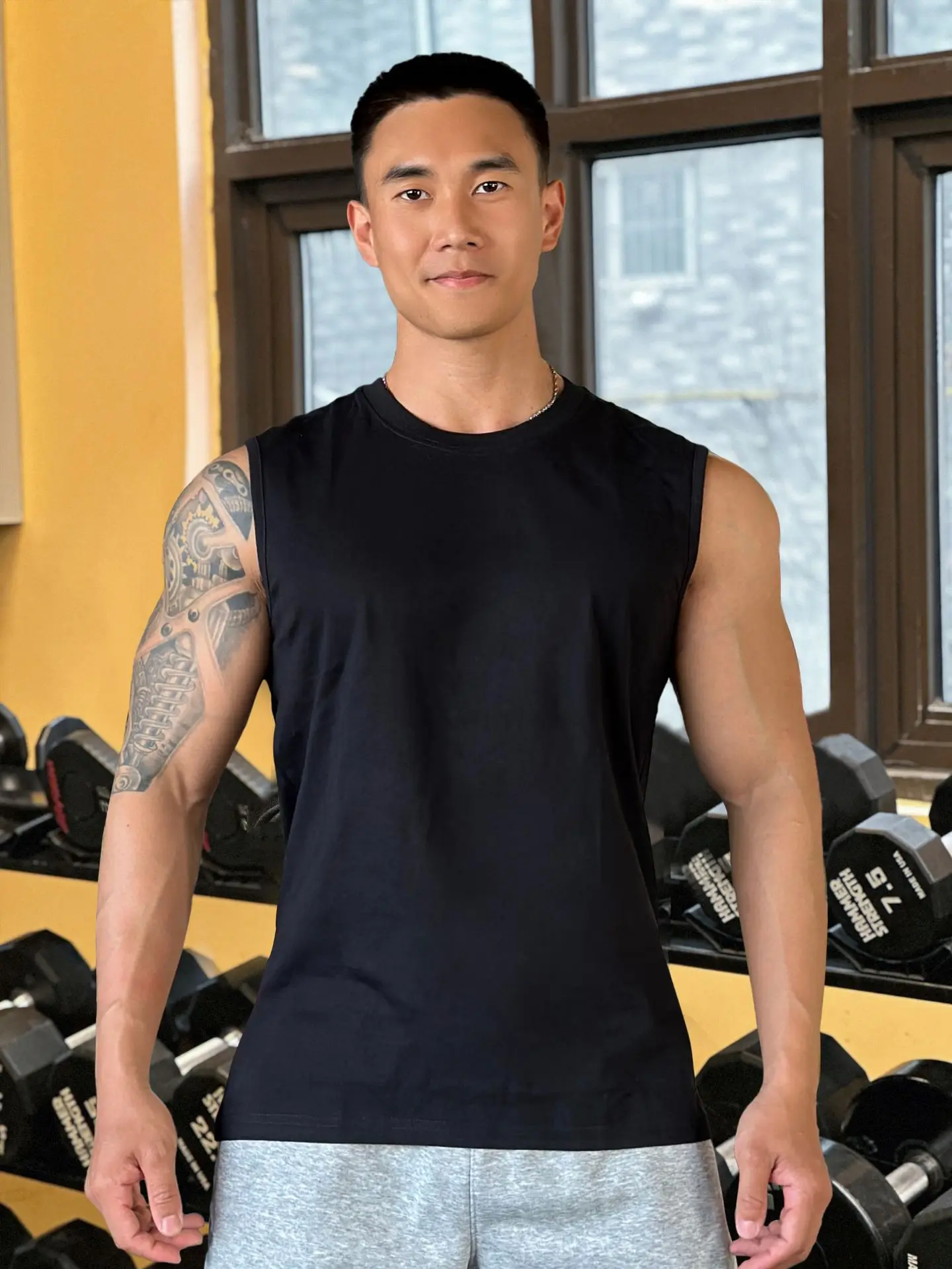 

Muscle Fitness Brothers summer new wide shoulder back heart men's top outdoor running leisure sports sleeveless cotton