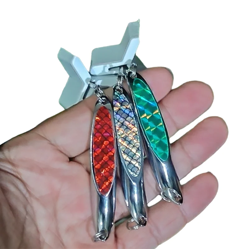 Metal Spoon Lure 20g 7cm Fish Scale Reflective Hard Bait with Covered Treble Hook for Pike Bass Trout Fishing