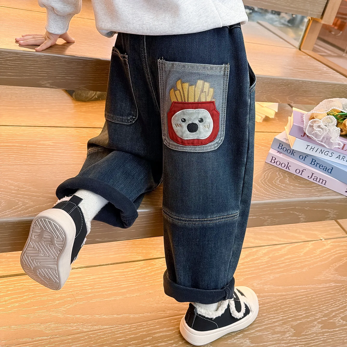 

New Winter Infant Girls Jeans Fries Embroidery Thicken Warm Kids Baby Girls Demin Pant Versatile Elastic Waist Little Girls Pant