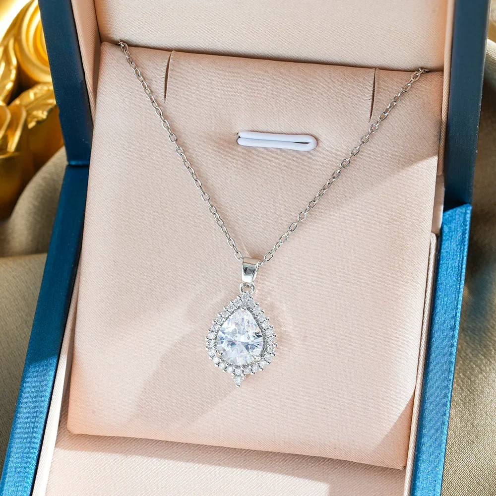 Простое и модное женское колье из титановой стали, инкрустированное бриллиантами в 2025 году, изысканное и универсальное.