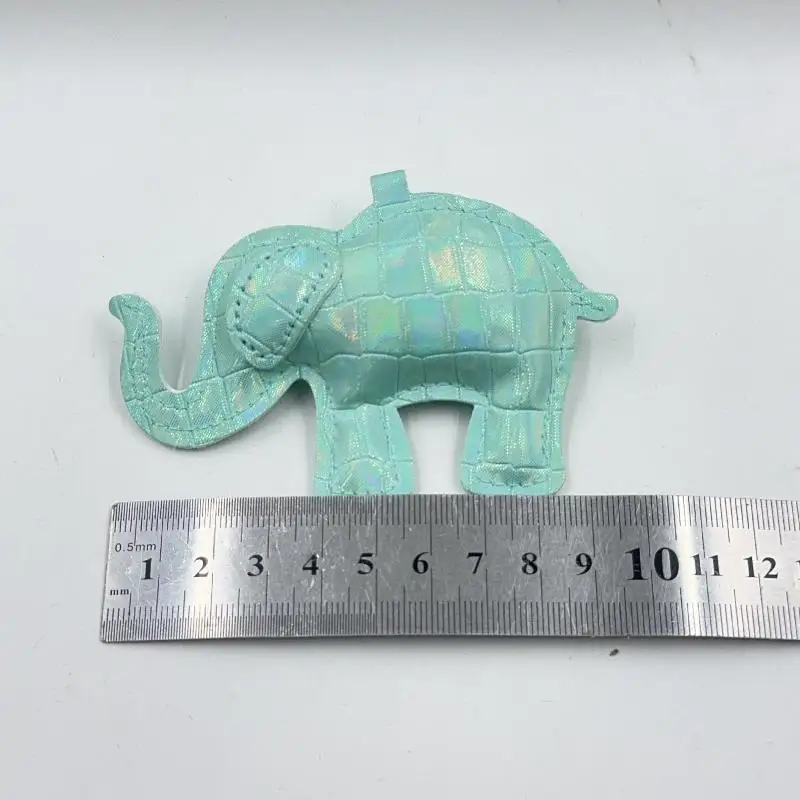 Niedlicher Elefanten-Schlüsselanhänger mit holografischem Krokodilmuster, aus PU-Leder, zur Dekoration von Rucksäcken, ein Geschenk für Tierliebhaber. – Detail 8