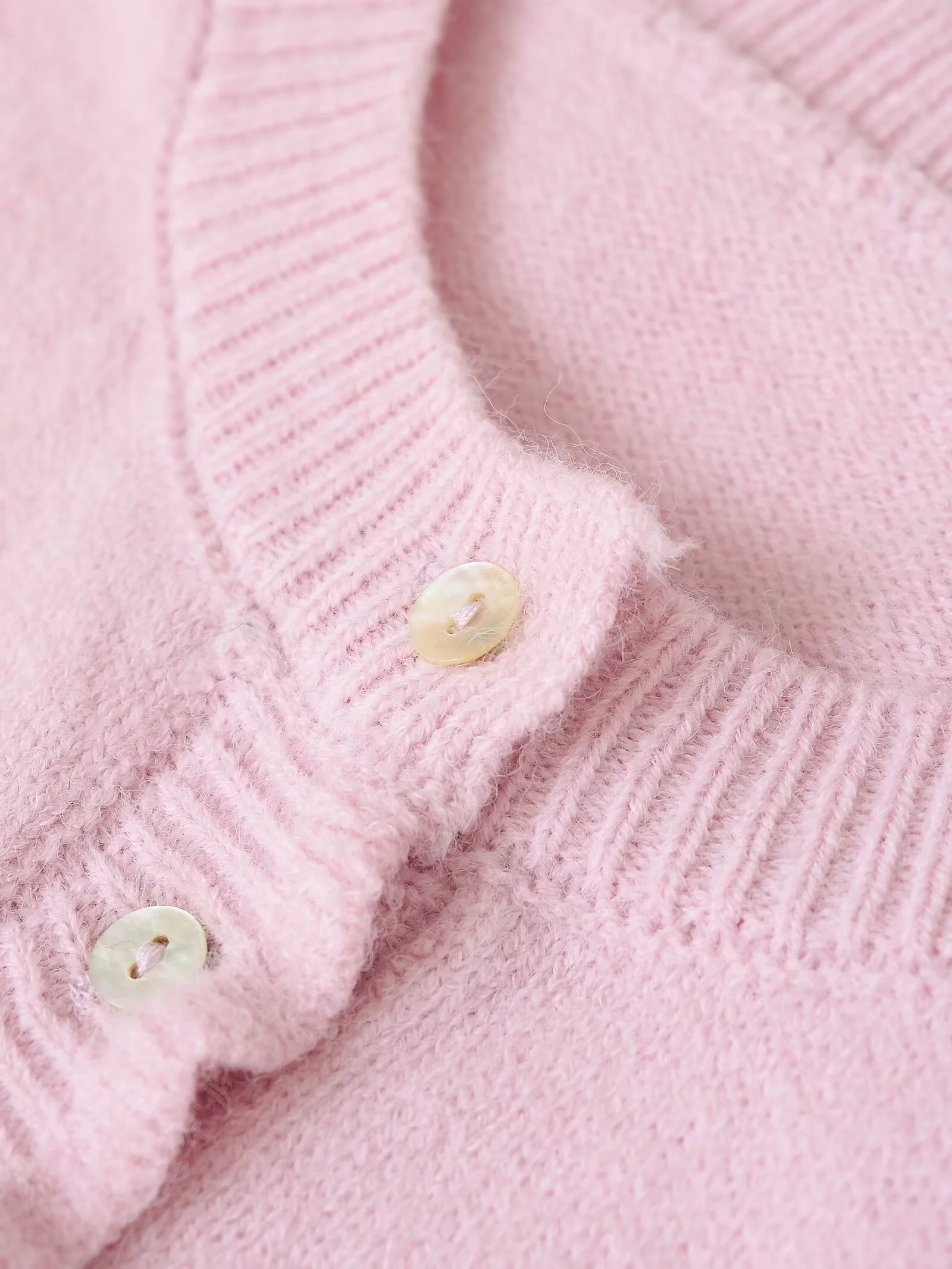 Nowa damska kurtka dzianinowa na jesień 2025, casualowa, modna, prosta, warstwowa, ozdobna, z okrągłym dekoltem i długim rękawem.