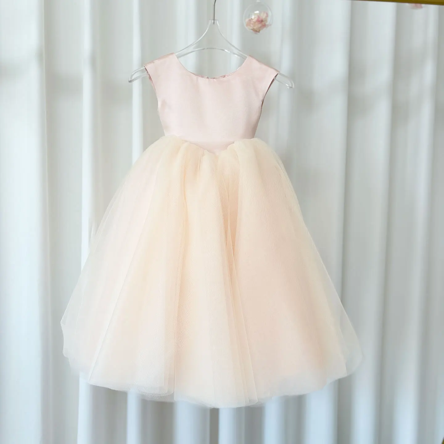 Elegancka arabska sukienka w kolorze beżowym dla dziewczynki, Dubaj, sukienka księżniczki dla dzieci na urodziny, wesele, przyjęcie, Pierwszą Komunię Świętą, suknia balowa 2024 J183