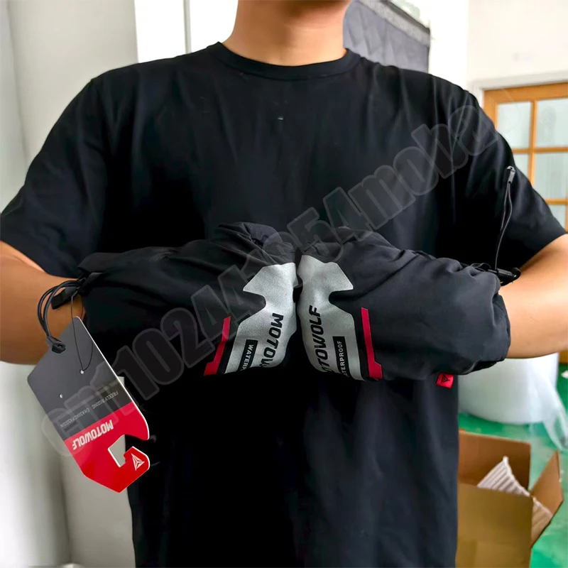 

Waterproof Motorcycle Riding Gloves Rainproof Cover Windproof Warm Touch Screen Moto Racing Rider Equipment Four Seasons Guantes