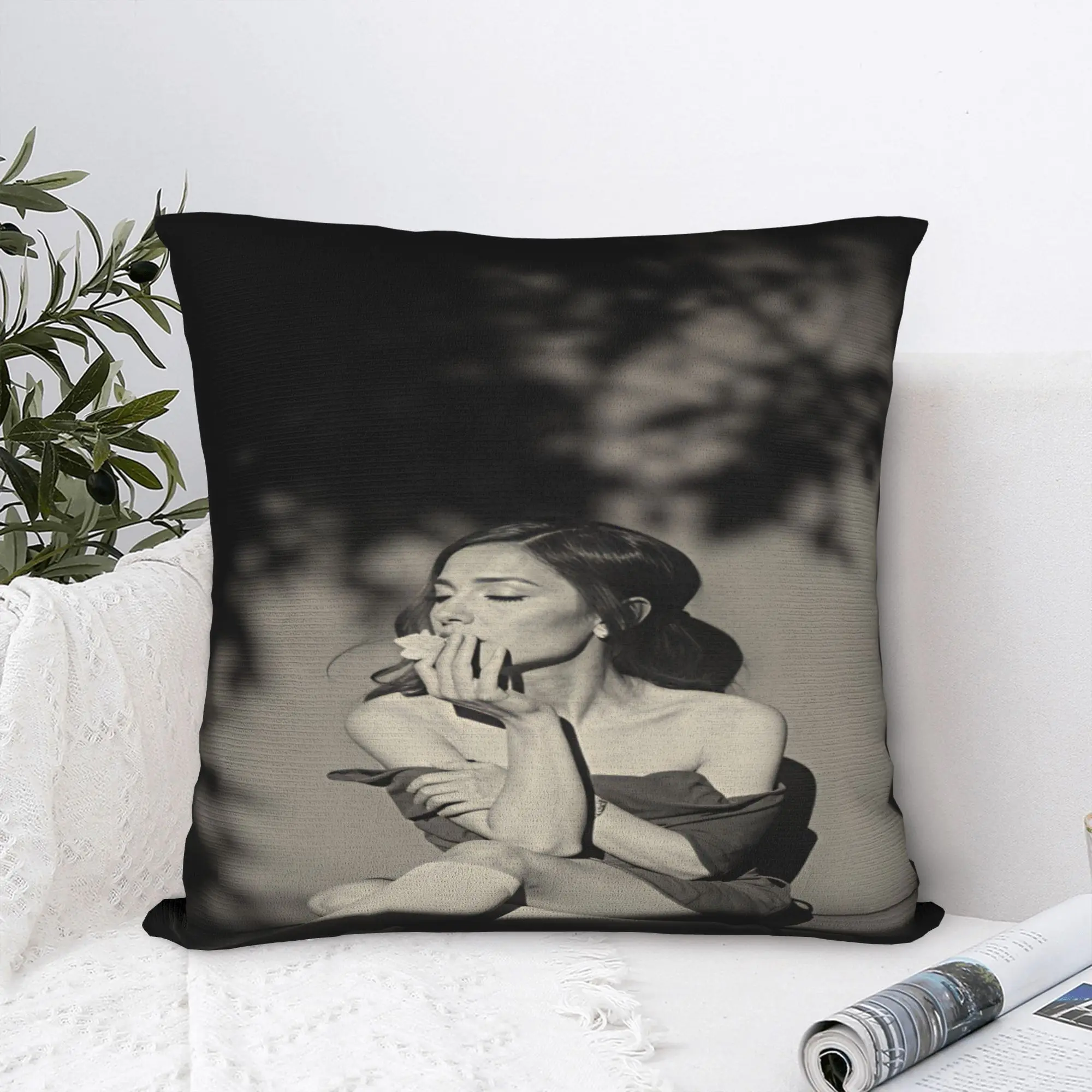 Pillow Cover Arianas Grande   Retro Trendy Pillow Case For Office Car Home Decor Pillowcases