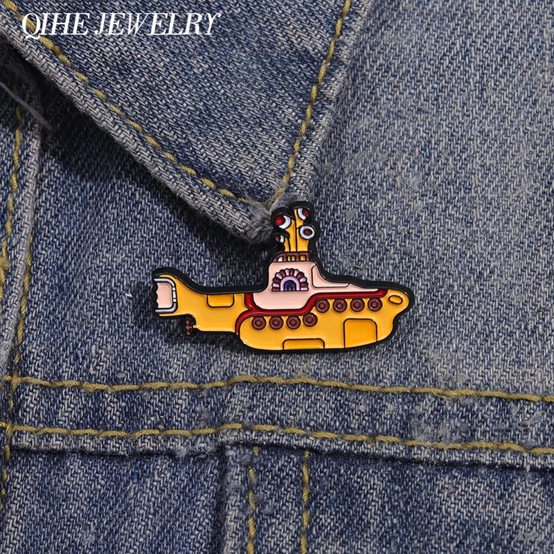 Berühmte Rock Band Emaille Pins Kreative Cartoon Gelb Boot Dampfer Broschen Kleidung Revers Abzeichen Lustige Schmuck Geschenk für Freunde