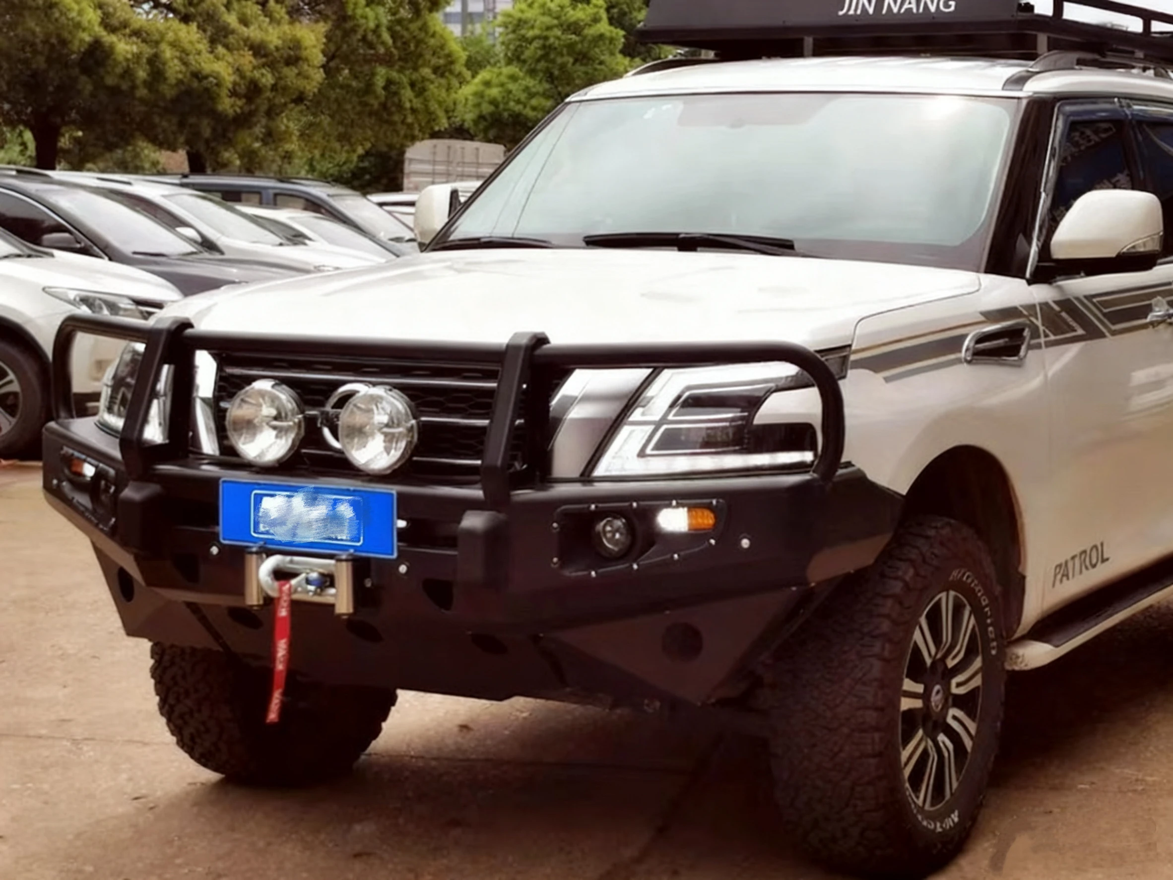 

Новые хромированные пластиковые бамперы для Patrol Y63 (дизель): модифицированные передние и усиленные задние бамперы для бездорожья с защитой от столкновений