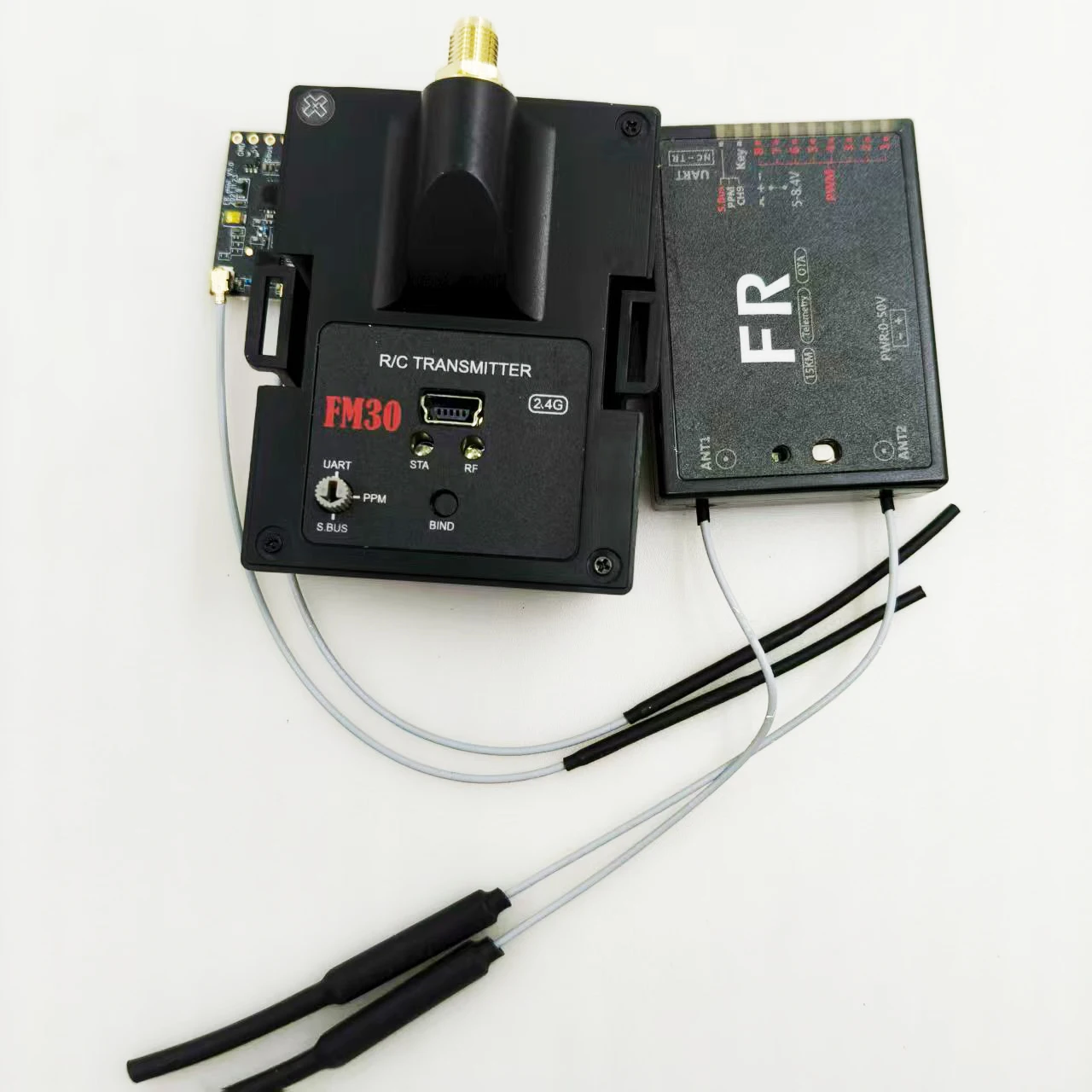 

SIYI FM30 Telemetry Bluetooth Mini Receiver Long Range Radio Module Transmitter Datalink OpenTX ExpressLRS 2.4G 30KM RC Plane