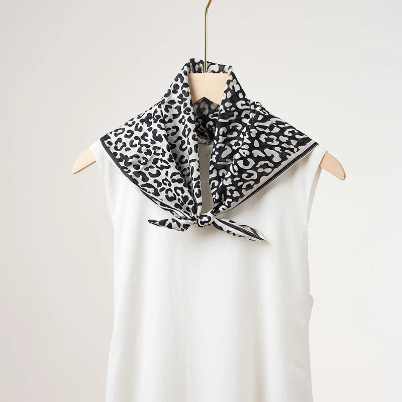 

New Silk Cotton Blended 65cm Square Scarf, Light and Breathable Small Scarf, High-end Leopard Print Fashion Silk Scarf