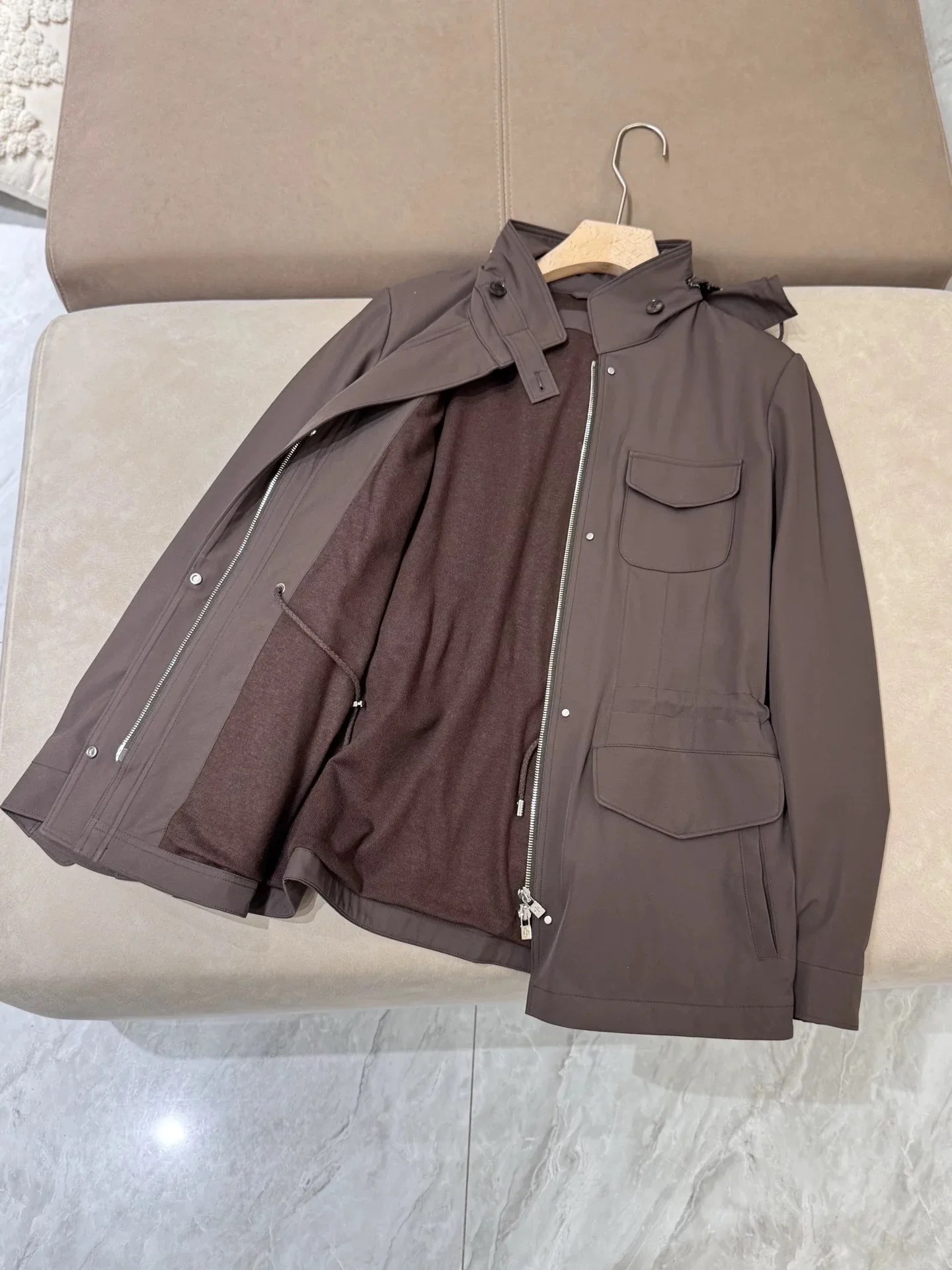 Manteau de voyage à capuche pour femme, veste chaude décontractée à quatre poches, de haute qualité, nouvelle collection automne hiver 25