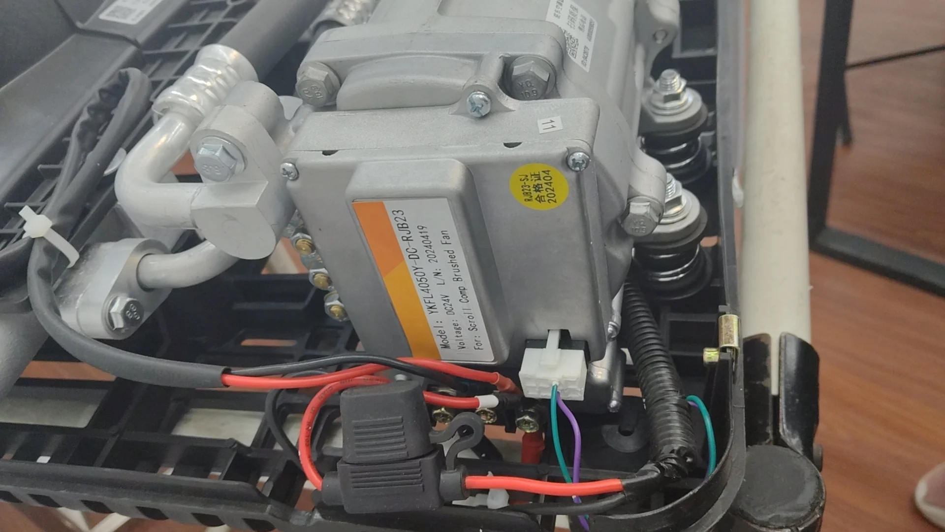 Sinoclima العالمي 12 فولت شاحنة مكيف الهواء RV الهواء كون أطقم لسيارة شاحنة التخييم وقوف السيارات العالمي RV تكييف الهواء