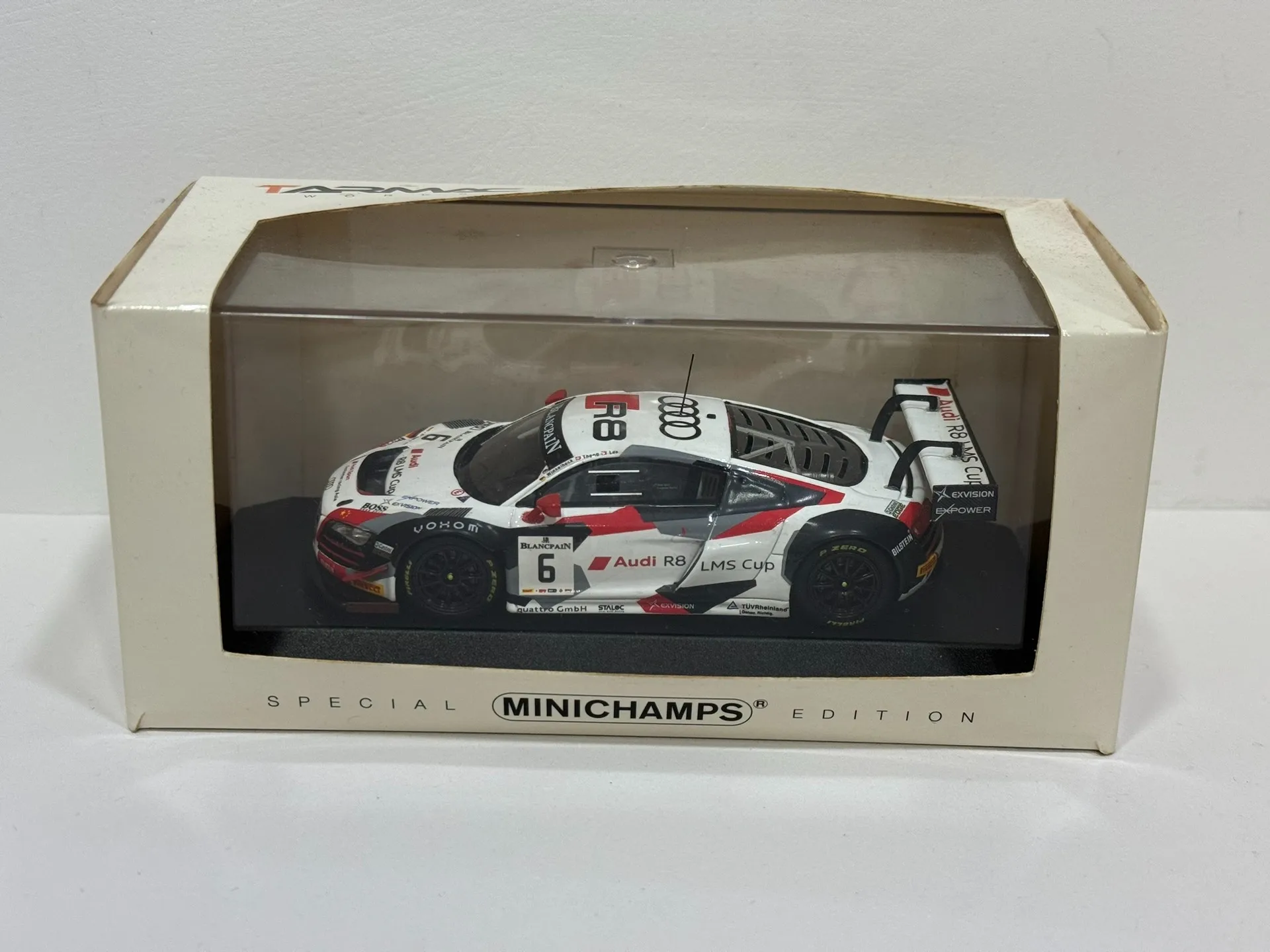 

There Are Glue Marks Diecast Mini Cut 1/43 Scale Macau GT World Cup Car Model Collectible Toy Gift Souvenir Display Ornament