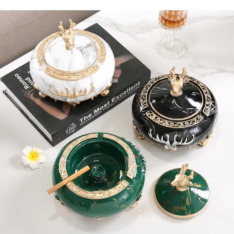 

Deer Head Resin Ashtray with Cover Glass Liner Home Modern Decoration Accessories Portable Ashtray Ash Storage Box Ornaments